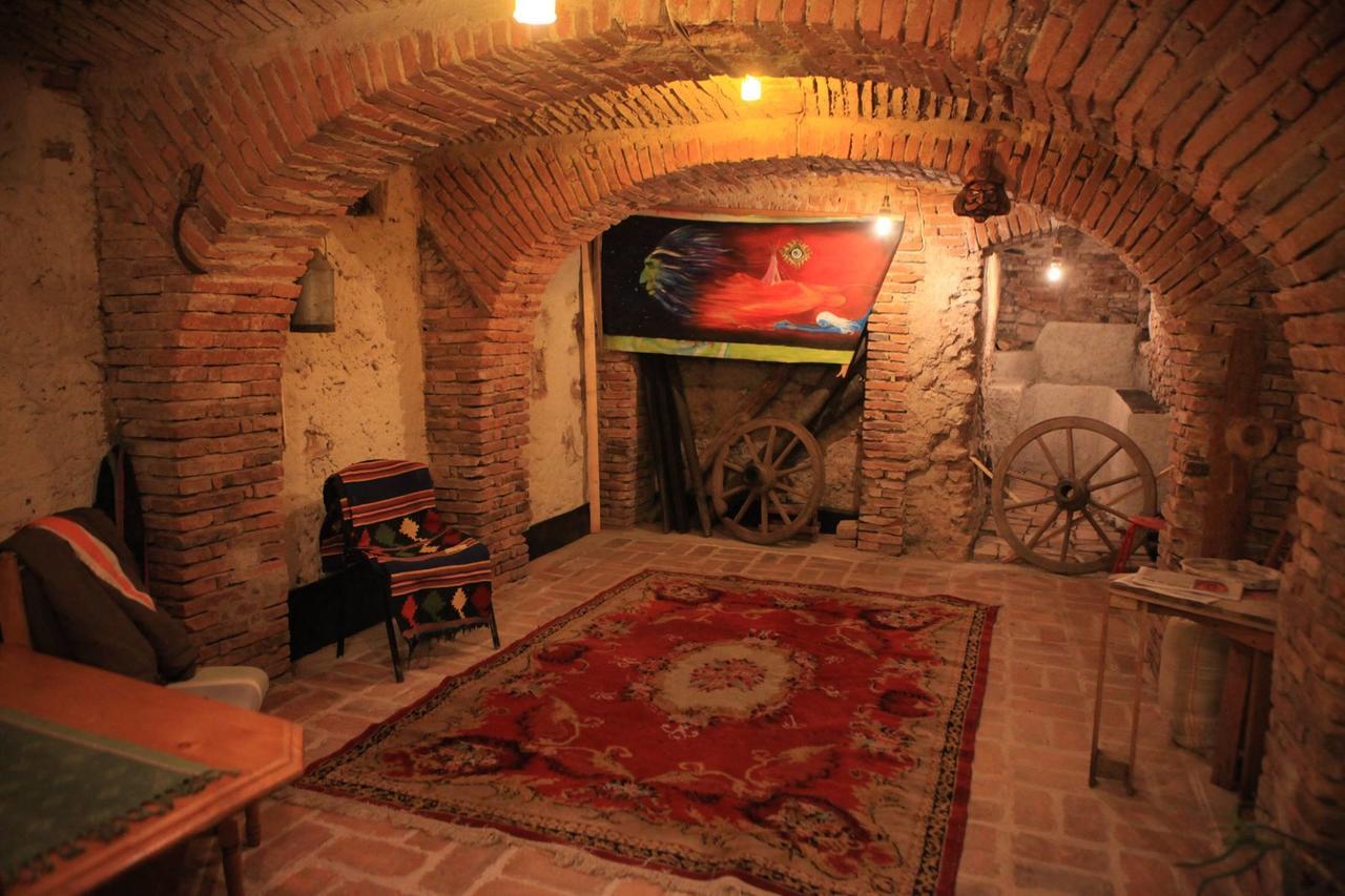 Mountain Tale Hostel Brasov Ngoại thất bức ảnh