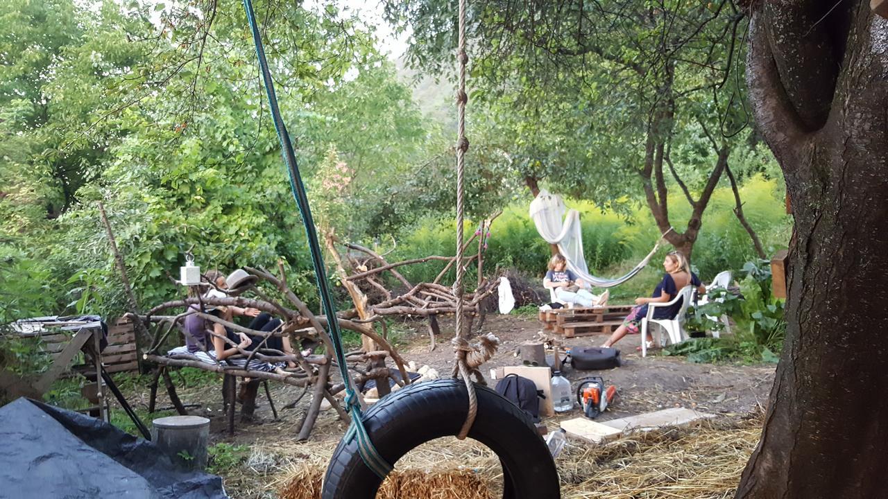 Mountain Tale Hostel Brasov Ngoại thất bức ảnh