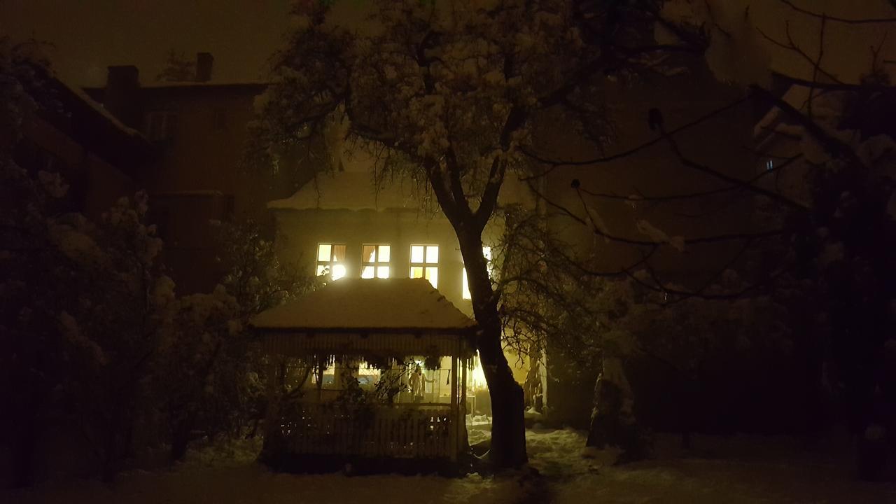 Mountain Tale Hostel Brasov Ngoại thất bức ảnh